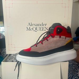 New Alexander McQueens Larry Boots $650.00 Size 9.5